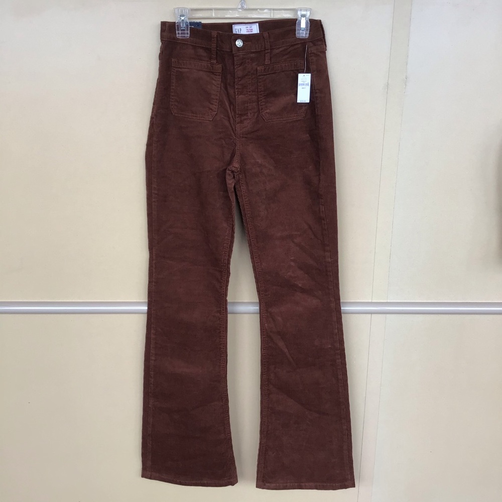 Brand new GAP women’s brown corduroy 70’s flare high rise pants size 28/6 T